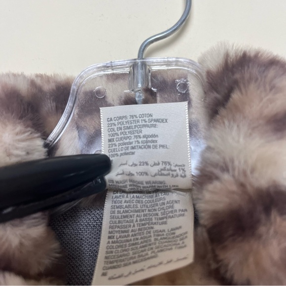 Sz. 2T Months Black Jeans Jacket w Faux Fur Collar NWT - Picture 6 of 7